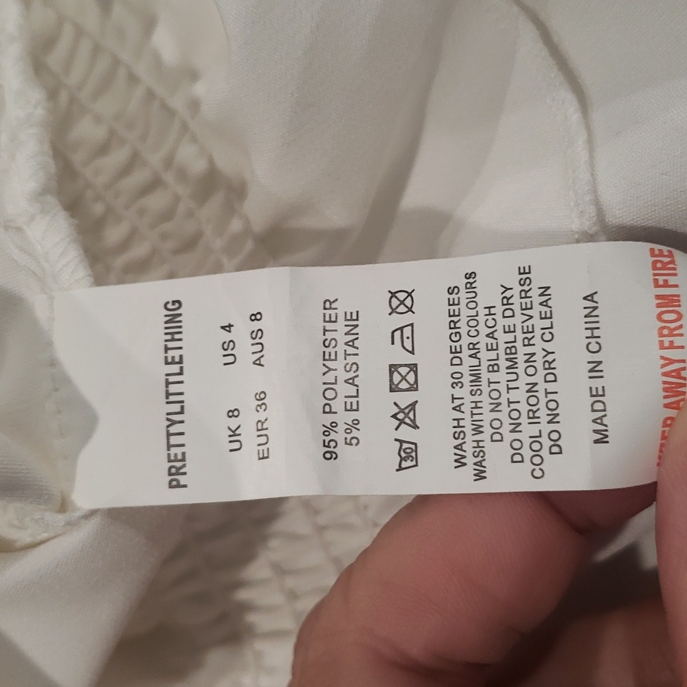 PRETTYLITTLETHING Size 4 Top - Picture 5 of 5